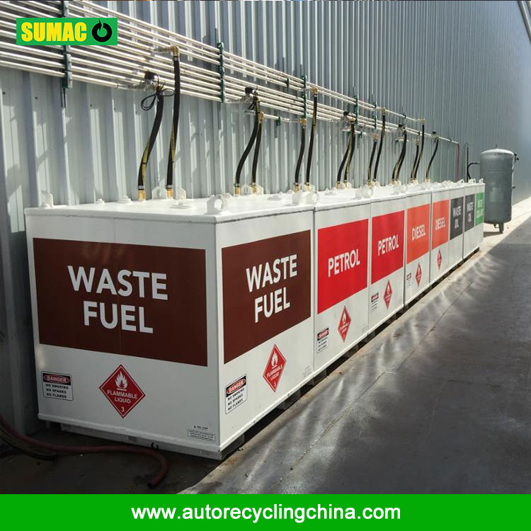 How does the leak alarm system of a double wall fuel tank work