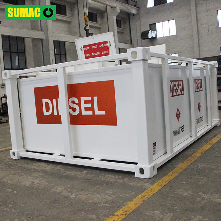 How does the sealing performance of a waste oil tank affect usage safety